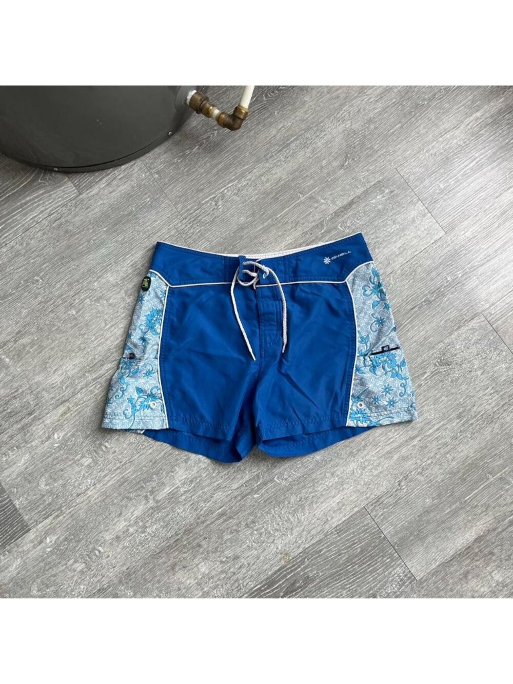 Navy Blue / Teal / White Vintage O’Neill Surf / Skate Short Board Shorts